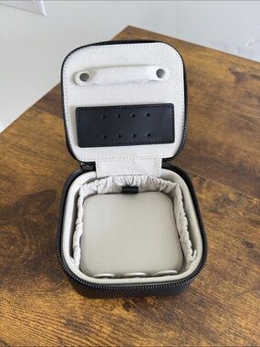 AWAY TRAVEL Jewelry Case - Black Dress and Cream Portable Organizer